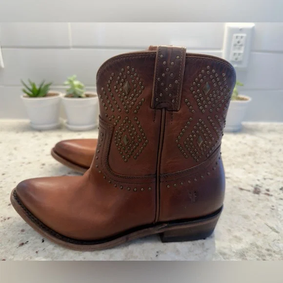 Frye Women’s Size 6 Brown Leather Studded Western Ankle Boots Cowboy - Picture 4 of 12